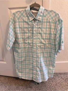Under Armour Men’s White and Mint Plaid Short-Sleeve Button Shirt